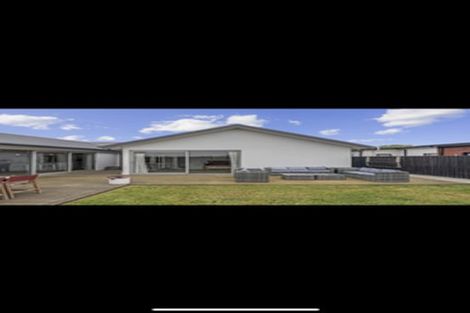 Photo of property in 129 Aviemore Drive, Highland Park, Auckland, 2010