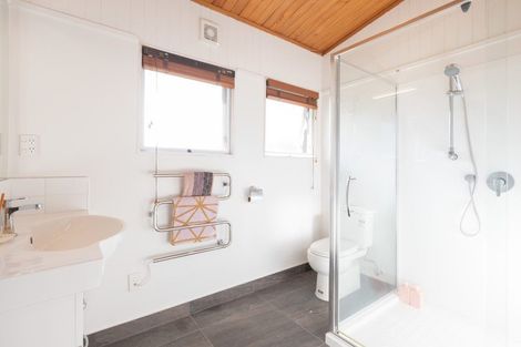 Photo of property in 70 Molesworth Drive, Mangawhai, 0505