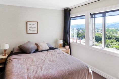 Photo of property in 8 Mccarthy Grove, Clouston Park, Upper Hutt, 5018