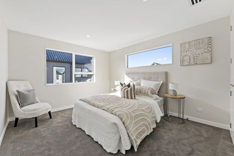 Photo of property in 6 Cara Avenue, Kumeu, 0810