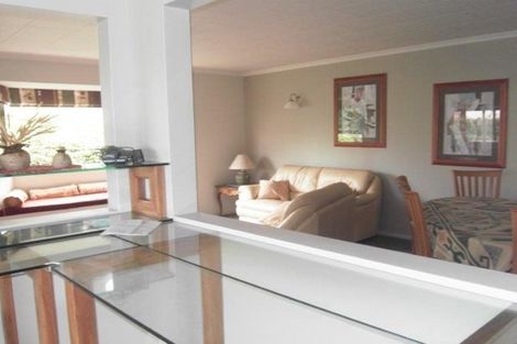 Photo of property in 21 South Road, Moturoa, New Plymouth, 4310