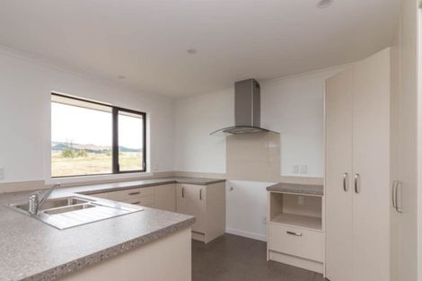 Photo of property in 33 Silicon Way, Fitzherbert, Palmerston North, 4410