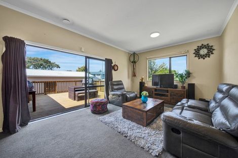 Photo of property in 28 Maratahu Street, Westown, New Plymouth, 4310