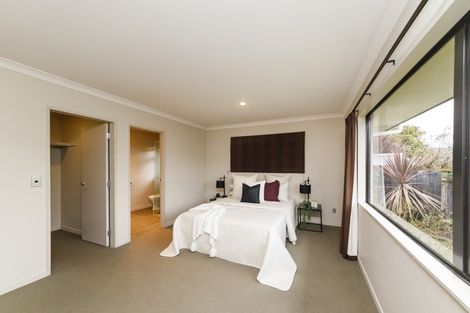 Photo of property in 5 Boronia Court, Milson, Palmerston North, 4414