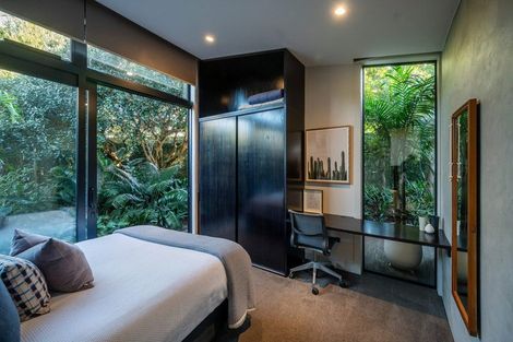 Photo of property in 1 Tiri Road, Takapuna, Auckland, 0620