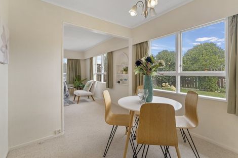 Photo of property in 2 Princeton Road, Raumati Beach, Paraparaumu, 5032