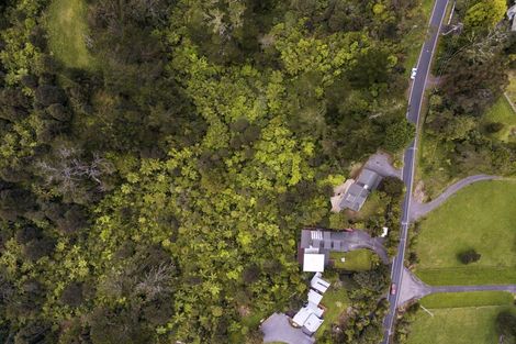 Photo of property in 174 Shaw Road, Oratia, Auckland, 0604