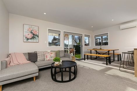 Photo of property in 6/103 Swanson Road, Henderson, Auckland, 0610