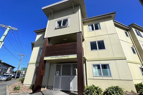 Photo of property in Basin Reserve Complex, 58/4 Sussex Street, Mount Cook, Wellington, 6021