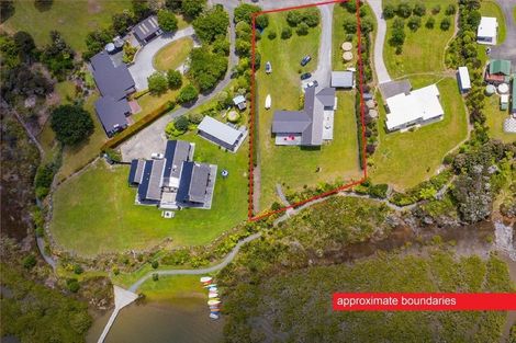Photo of property in 70 Molesworth Drive, Mangawhai, 0505