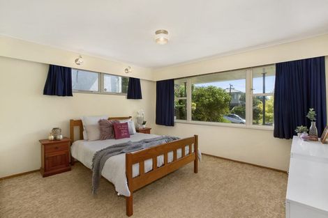 Photo of property in 5 Magdalen Street, Tawa, Wellington, 5028