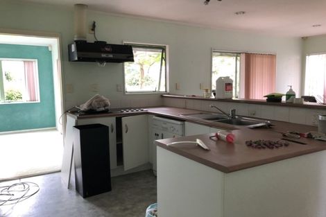 Photo of property in 6 Waylen Place, Burswood, Auckland, 2013