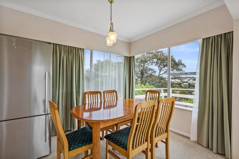 Photo of property in 20 Chivalry Road, Glenfield, Auckland, 0629