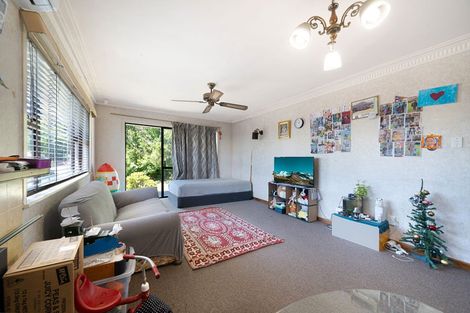 Photo of property in 45 Sturges Road, Henderson, Auckland, 0612