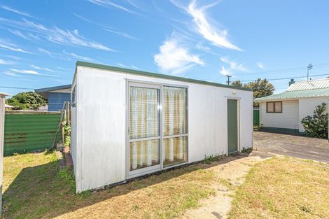 Photo of property in 21 Hood Street, Castlecliff, Whanganui, 4501