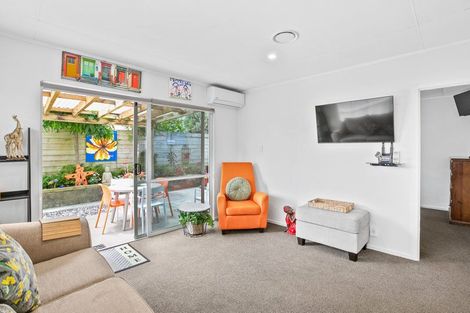 Photo of property in 28a Moulton Street, Moturoa, New Plymouth, 4310