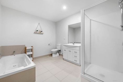 Photo of property in 30 Popokatea Drive, Takanini, 2112