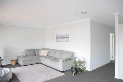 Photo of property in 8 Ngarue Place, Waitara, 4320