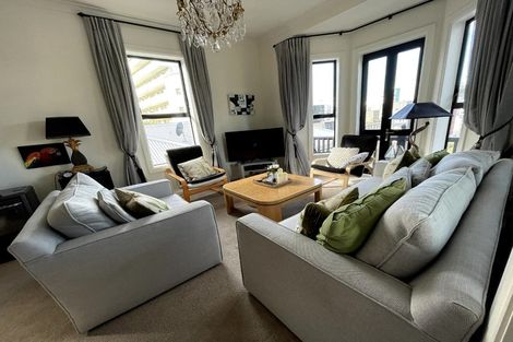 Photo of property in 2b Macdonald Crescent, Te Aro, Wellington, 6011