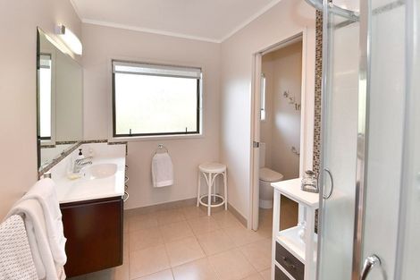 Photo of property in 11 Rosario Crescent, Red Beach, 0932
