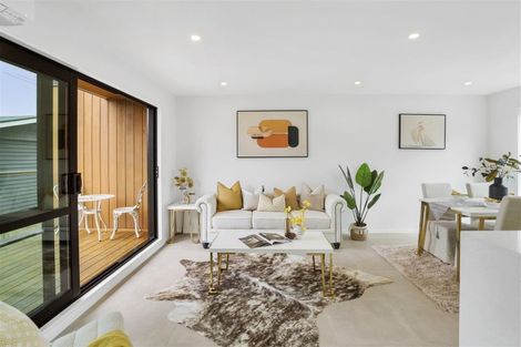 Photo of property in 28d Walker Road, Point Chevalier, Auckland, 1022