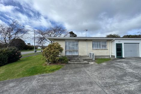 Photo of property in 126 Benmore Avenue, Cloverlea, Palmerston North, 4412