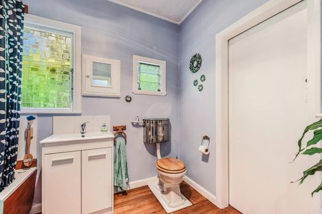 Photo of property in 4 Rangiora Terrace, Tahunanui, Nelson, 7011