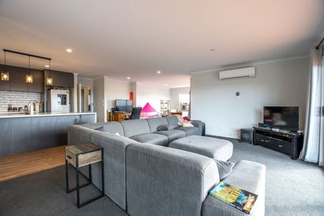 Photo of property in 27 Hass Drive, Ohauiti, Tauranga, 3112