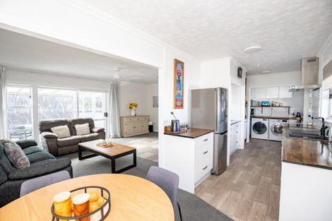 Photo of property in 71 Pipiroa Road, Ngatea, 3503