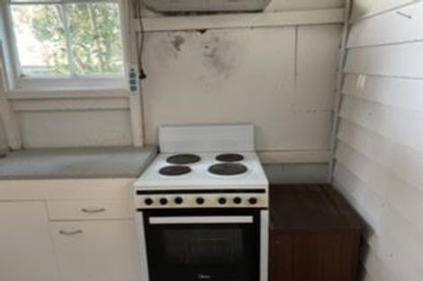 Photo of property in 5 Sampson Lane, Northcote, Auckland, 0627