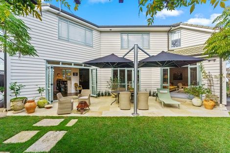 Photo of property in 1/10 Ringwood Street, Torbay, Auckland, 0630