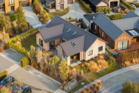 Photo of property in 2 Appin Court, Jacks Point, Queenstown, 9371