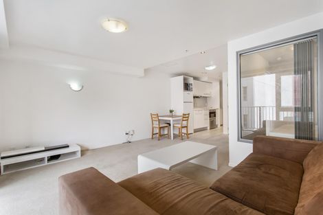 Photo of property in Fiore On Hobson Apartments, 707/152 Hobson Street, Auckland Central, Auckland, 1010