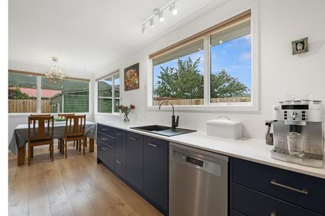 Photo of property in 81 California Drive, Totara Park, Upper Hutt, 5018