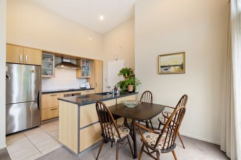 Photo of property in 5/43 Main Road, Redcliffs, Christchurch, 8081