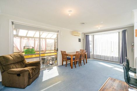 Photo of property in 22 Langley Avenue, Milson, Palmerston North, 4414