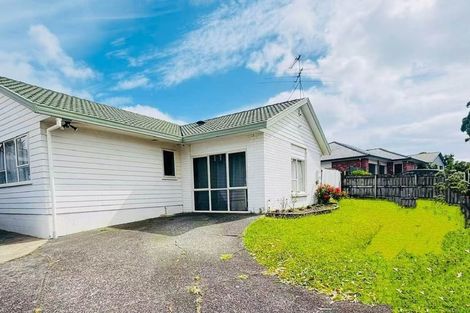 Photo of property in 53 Barbados Drive, Unsworth Heights, Auckland, 0632