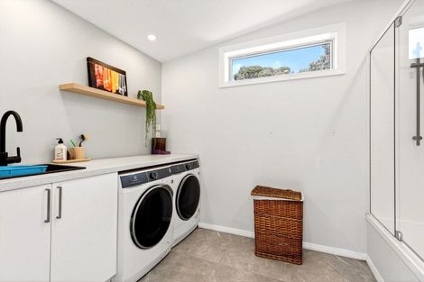 Photo of property in 47 Ferry Road, Martinborough, 5711