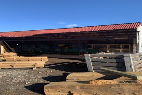 Photo of property in 5 Harbour Endowment Road, South Hillend, Winton, 9783