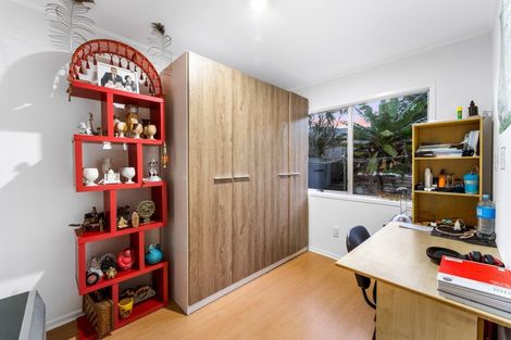 Photo of property in 327 Triangle Road, Massey, Auckland, 0614