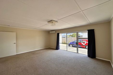 Photo of property in 27 Wilson Street, Waverley, 4510