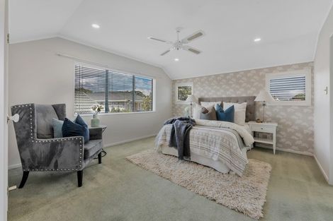 Photo of property in 2/2 Abercrombie Street, Howick, Auckland, 2014