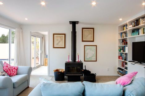 Photo of property in 3 Moana Place, Taradale, Napier, 4112