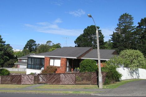 Photo of property in 1 Bellbird Rise, Murrays Bay, Auckland, 0630