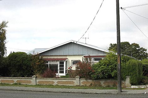 Photo of property in 42 Parsonage Road, Waimate, 7924