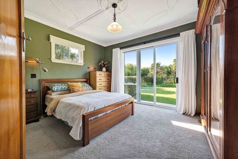 Photo of property in 7091 South Road, Warea, New Plymouth, 4381