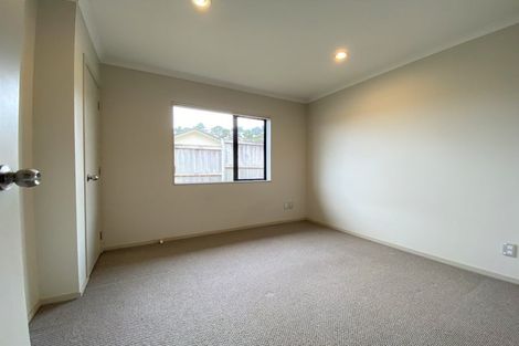 Photo of property in 40 Bradnor Meadows Drive, Swanson, Auckland, 0612