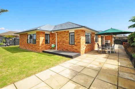 Photo of property in 7 Mandalay Place, Waiuku, 2123