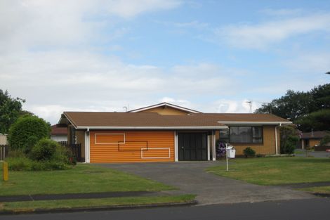 Photo of property in 5 Beaumaris Way, Conifer Grove, Takanini, 2112