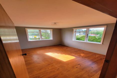 Photo of property in 74-76 Hereford Street, Cannons Creek, Porirua, 5024